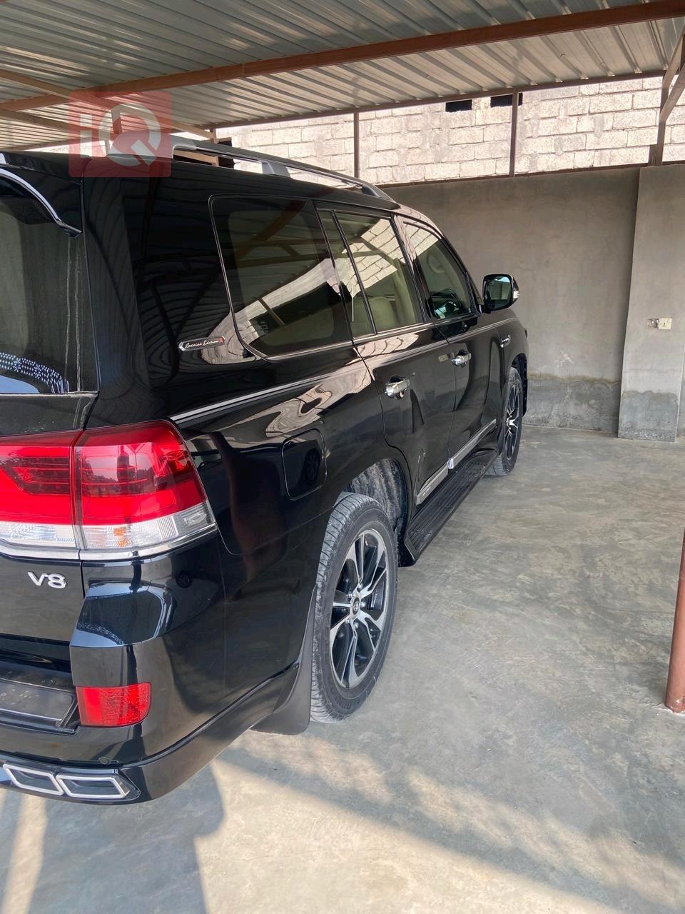 تويوتا لاندكروزر